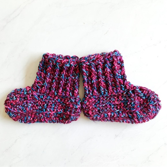Handmade crochet colorful slippers - Picture 2 of 4